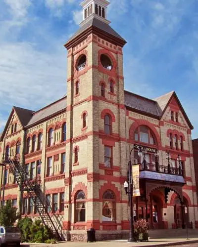 Exterior of the Woodstock Opera House in Woodstock