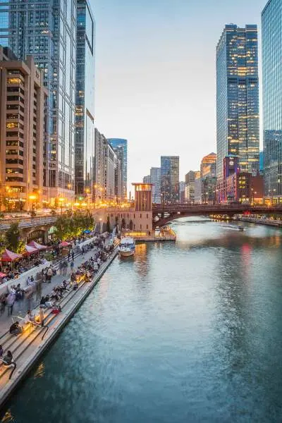 View looking down the Chicago river with Skyscrapers